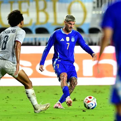 7E62AyfBK_400x400__1