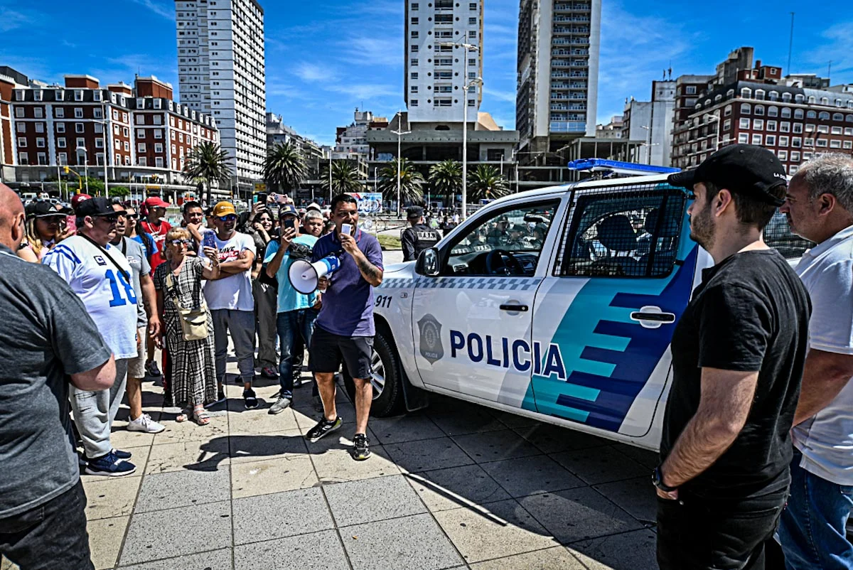 OPERATIVO-VENDEDORES-AMBULANTES-RAMBLA-179
