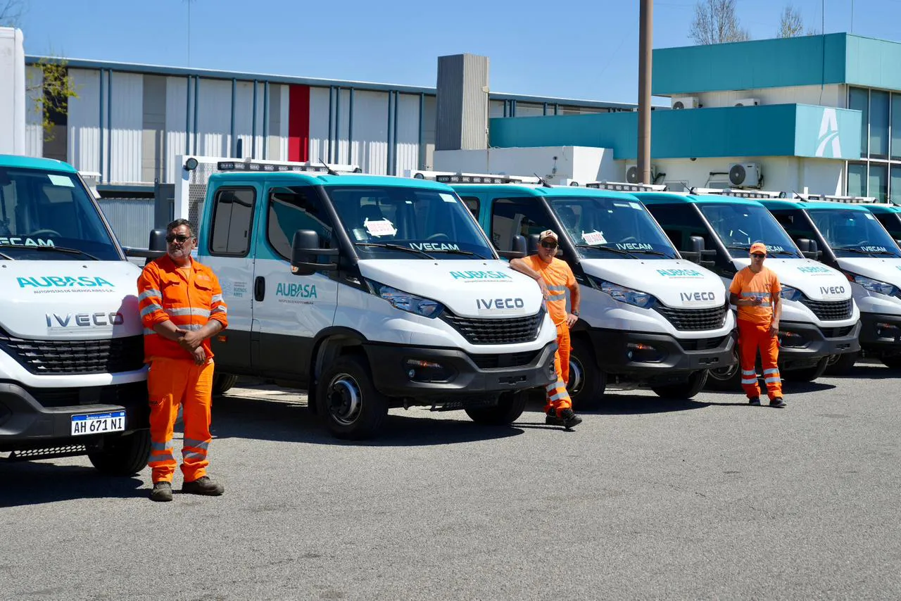 AUBASA-presento-26-nuevos-moviles-para-mantenimiento-y-asistencia-vial-3
