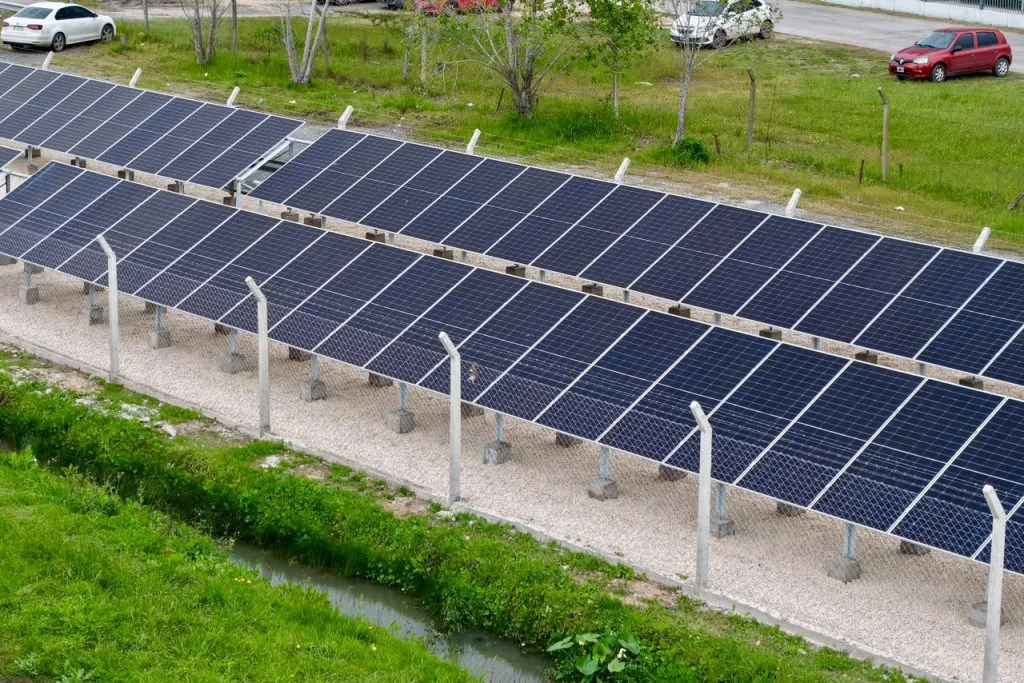 AUBASA-puso-en-marcha-su-primer-parque-solar-en-Hudson-Sustentabilidad-2-1024x683