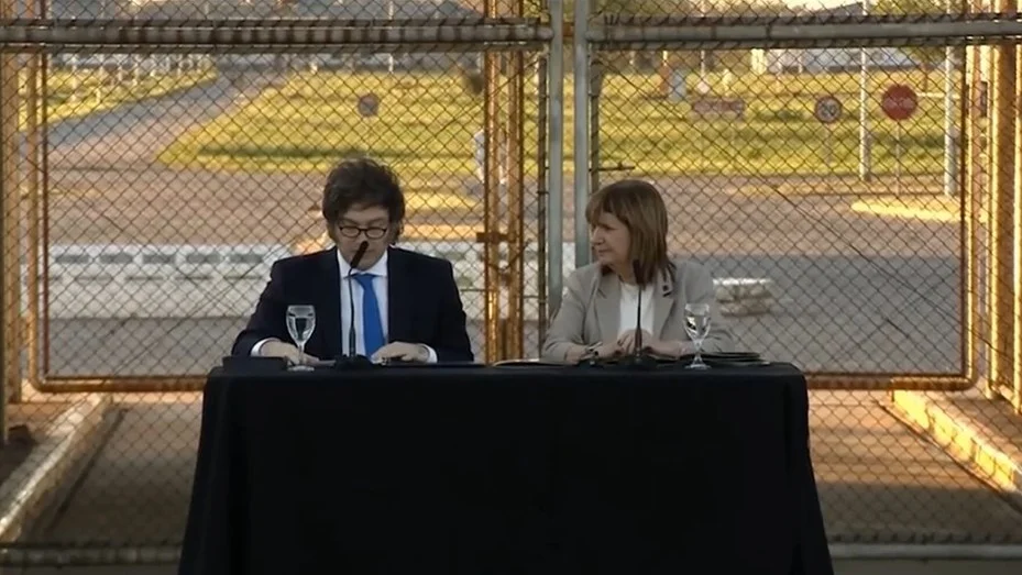 milei-bullrich