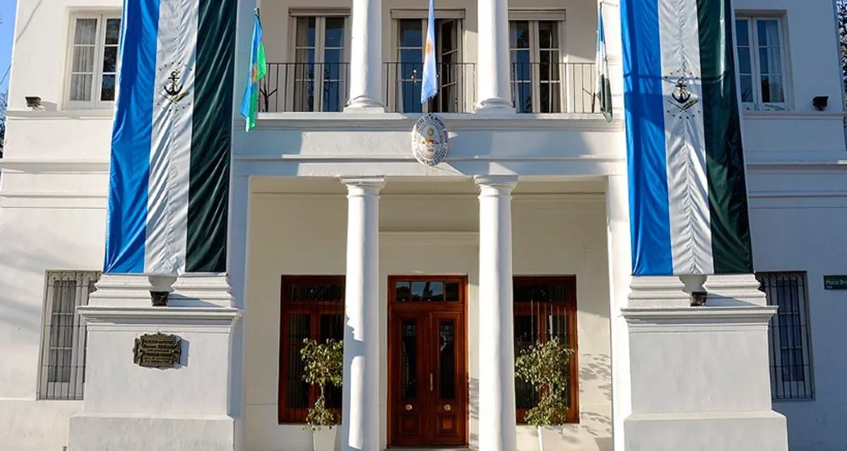 munibrown1200-1200x640