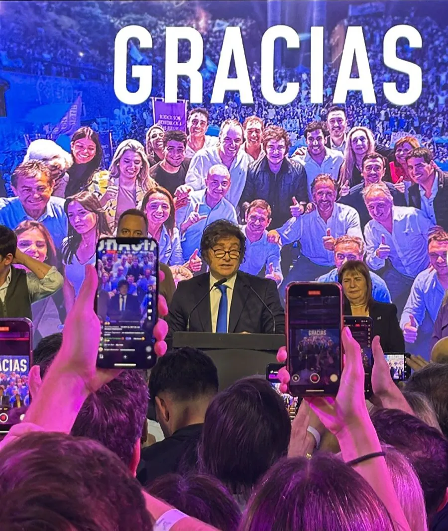 f9cf9a9b-011d-4101-918d-fc845d8cc648