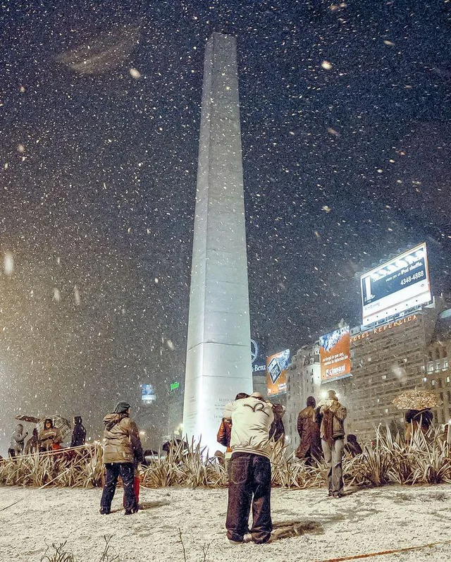lindos-recuerdos-de-la-nevada-en-buenos-aires-v0-75wwkqlax0ge1