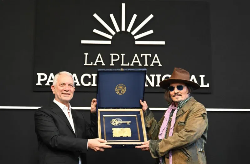 691512cd88a55_798_526!