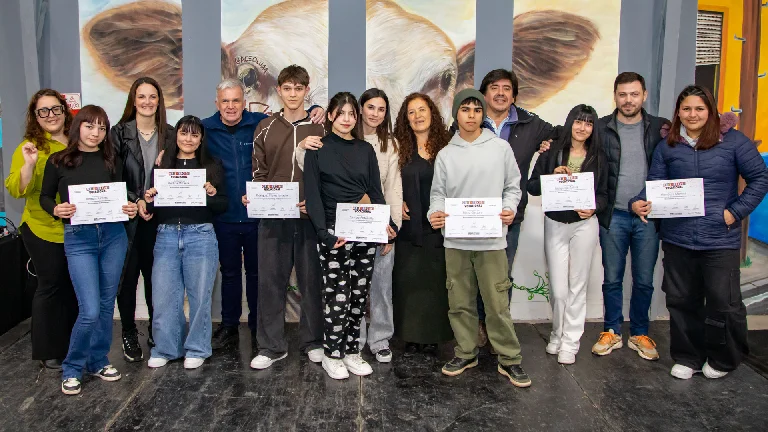 Balor-compartio-el-cierre-del-Curso-de-Orientacion-Vocacional-con-estudiantes-de-Berazategui
