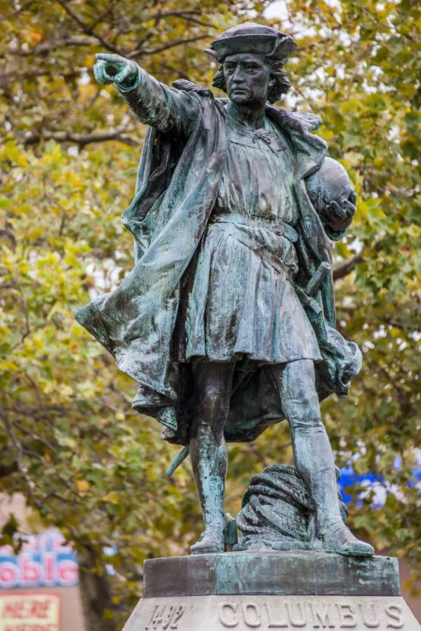 columbus-600x900